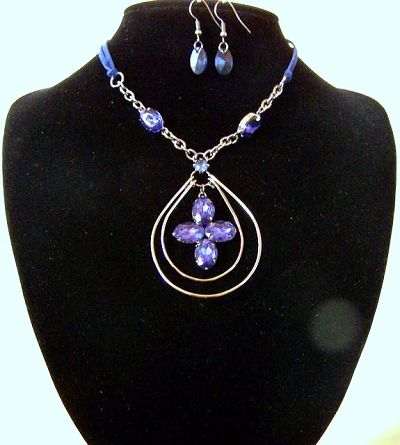 fashion jewellery pls -                               HN 033